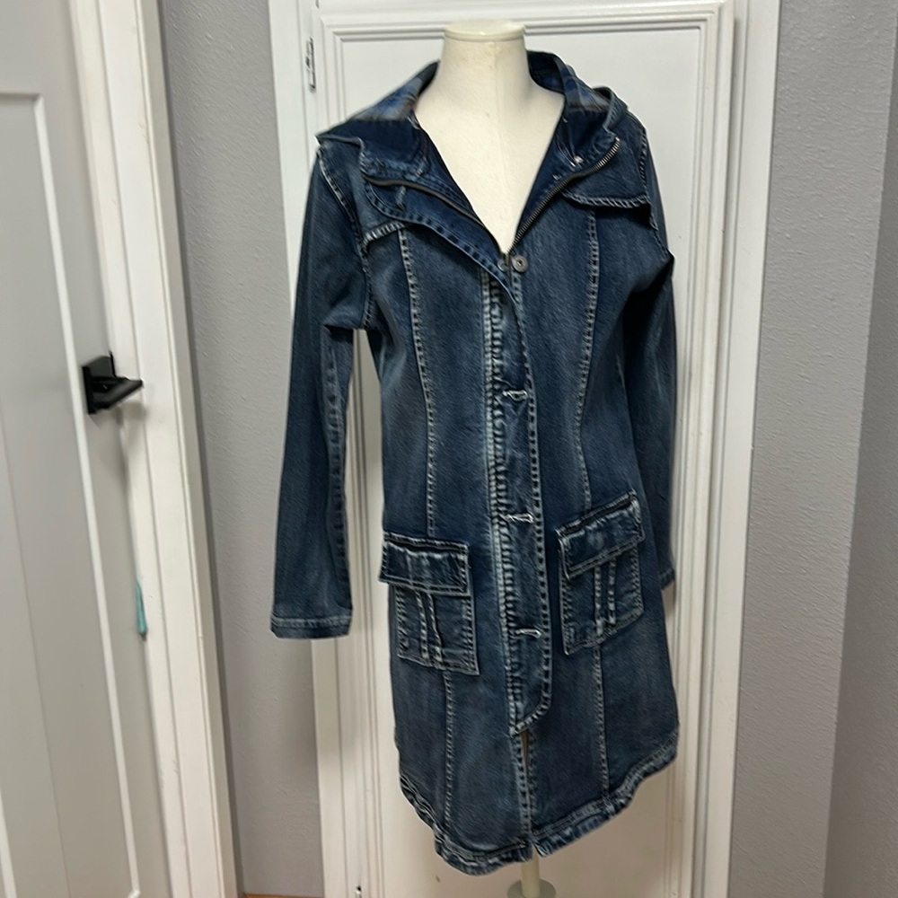 Ethyl denim, hooded jacket, Sariah collection size medium 98 %cotton 2% spandex.